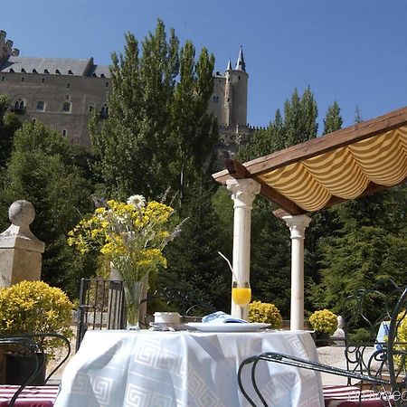 Hotel Alcazar Segovia Nhà hàng bức ảnh